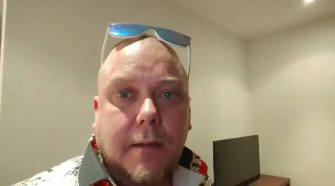 Pottukoira – kiuruveteläisen tubettajan elämää ja hurjia käänteitä